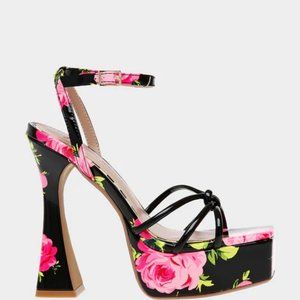 Betsey Johnson Black & Pink Floral Platform Sandals  392J